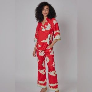 NWT Delfine White Doves Wrap Tunic